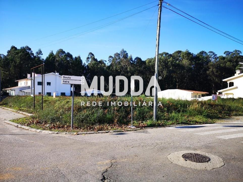 987m² Land in Ovar, Portugal No. 209690