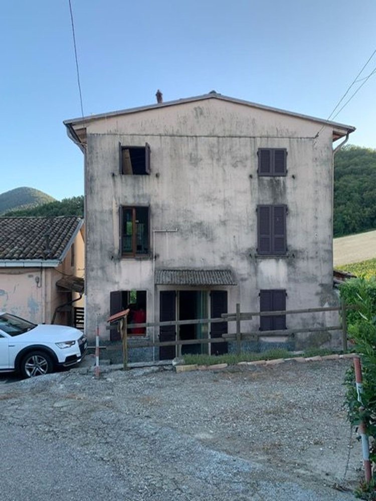 4-Zimmer Haus in Vernasca, Italy, Nr. 254577