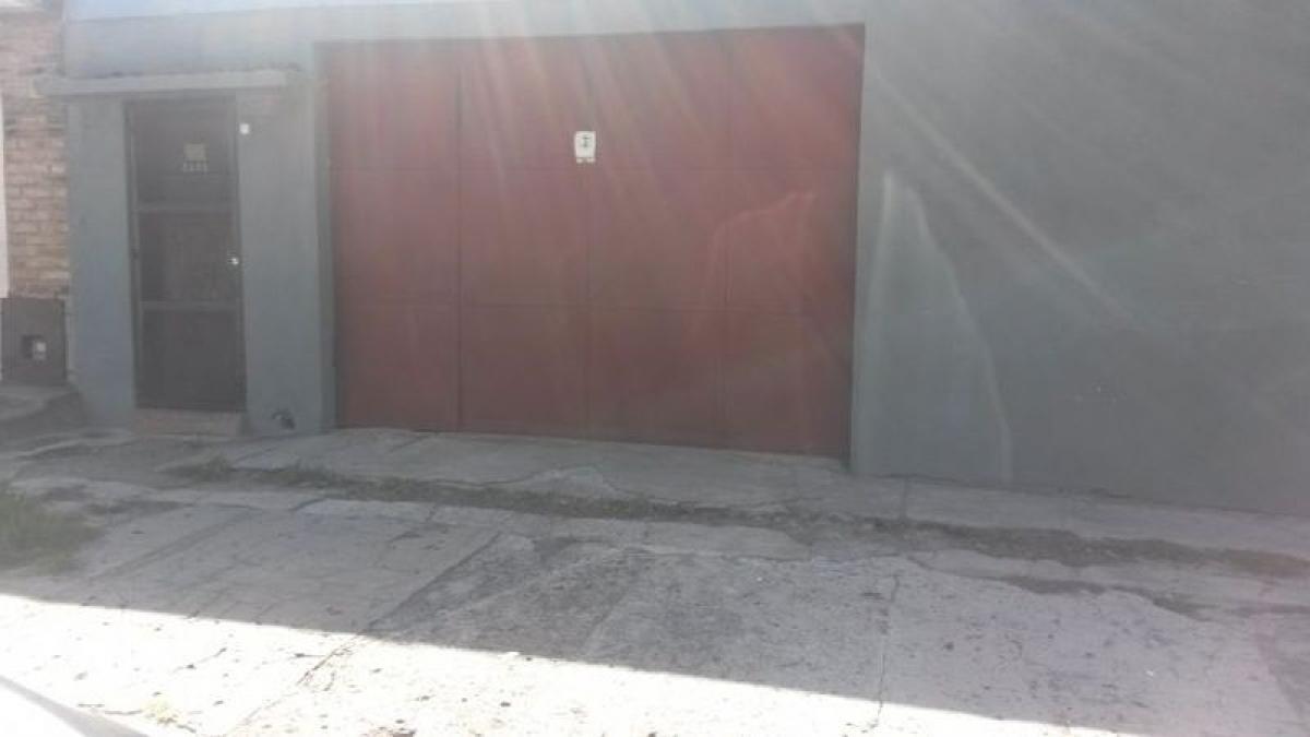 2 bedrooms House in Avellaneda, Argentina No. 4020