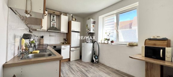 4 bedrooms House in Hundsheim, Austria No. 79644 6