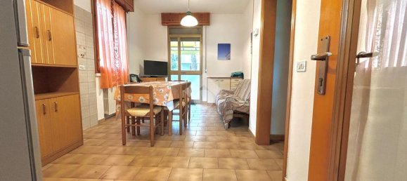 2 bedrooms Villa in Cervia, Italy No. 166970 4