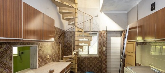 676m² Building in Barreiro, Portugal No. 142871 16