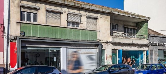 676m² Building in Barreiro, Portugal No. 142871 2
