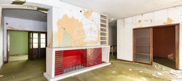 676m² Building in Barreiro, Portugal No. 142871 8