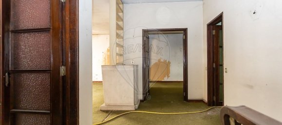 676m² Building in Barreiro, Portugal No. 142871 3