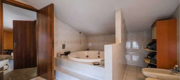 6 rooms Apartment in Sona, Italy No. 53124 44