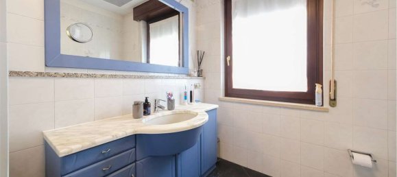 6 rooms Apartment in Sona, Italy No. 53124 27