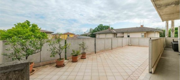 6 rooms Apartment in Sona, Italy No. 53124 11