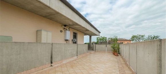 6 rooms Apartment in Sona, Italy No. 53124 12