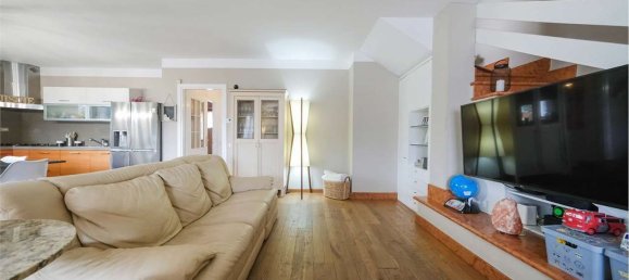 6 rooms Apartment in Sona, Italy No. 53124 4