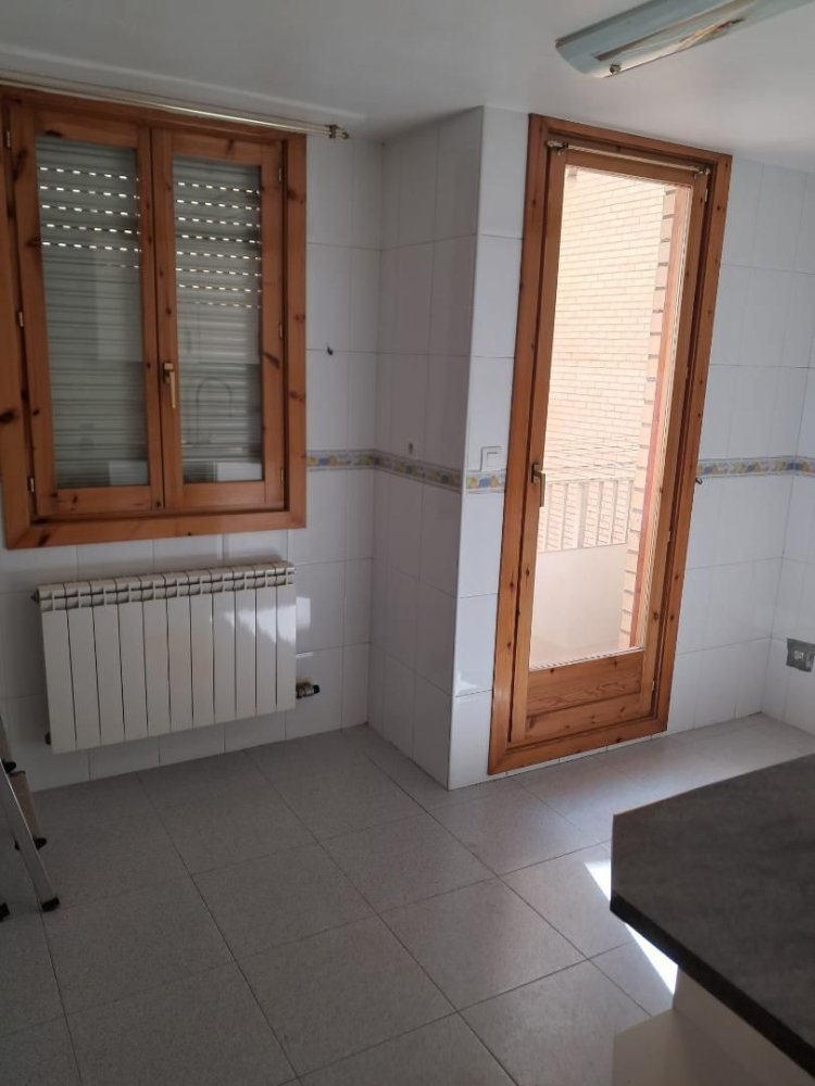 3 bedrooms Apartment in La Almunia de Dona Godina, Spain No. 283038