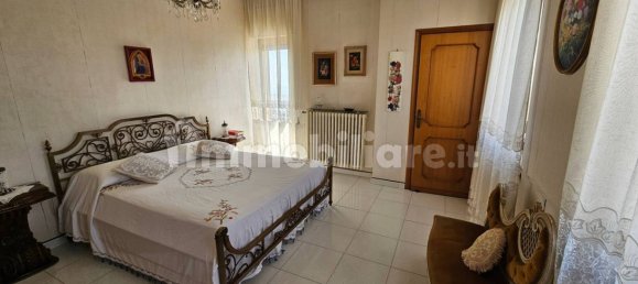 3 Schlafzimmer Wohnung in Enna, Italy, Nr. 351582 6
