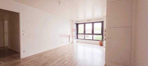 3 bedrooms Apartment in Gennevilliers, France No. 327226 5