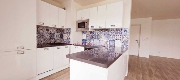 3 bedrooms Apartment in Gennevilliers, France No. 327226 4