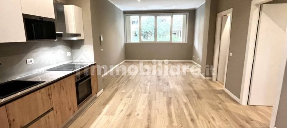 2 bedrooms Apartment in Milan, Italy No. 337040 3