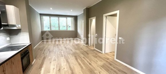 2 bedrooms Apartment in Milan, Italy No. 337040 4