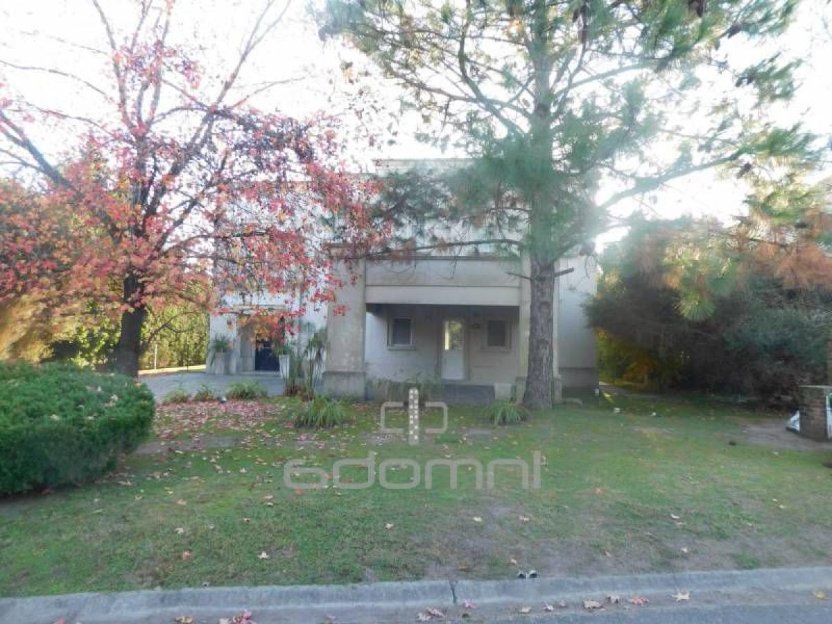 4 bedrooms House in Pilar, Argentina No. 60697