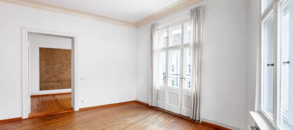 3 rooms Apartment in Friedrichshain, Germany No. 330318 2