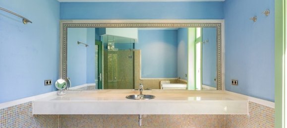 6 bedrooms Villa in Cadiz, Spain No. 140915 8