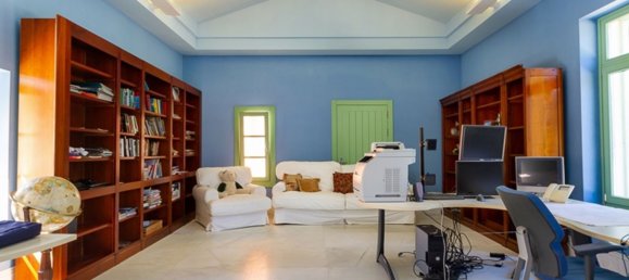 6 bedrooms Villa in Cadiz, Spain No. 140915 3