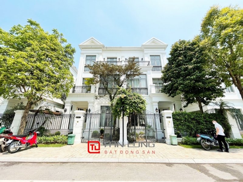 4 bedrooms Villa in Long Bien, Vietnam No. 556