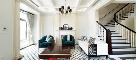 4 bedrooms Villa in Long Bien, Vietnam No. 556 2