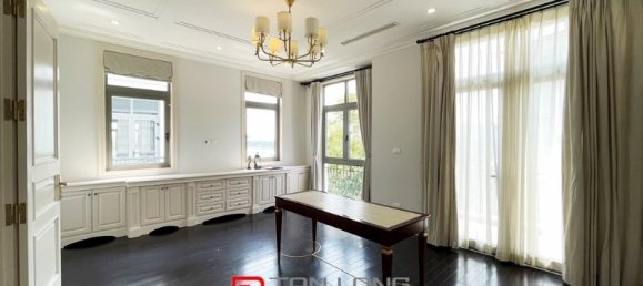 4 bedrooms Villa in Long Bien, Vietnam No. 556 11