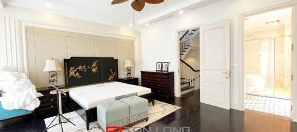 4 bedrooms Villa in Long Bien, Vietnam No. 556 14