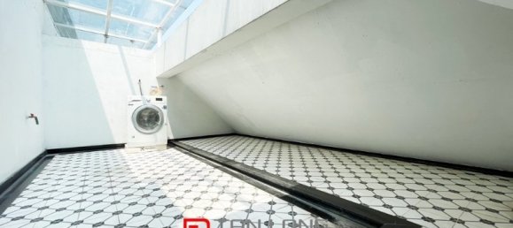 4 bedrooms Villa in Long Bien, Vietnam No. 556 13