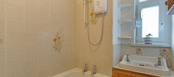 2 bedrooms Apartment in London, United Kingdom No. 9933 5