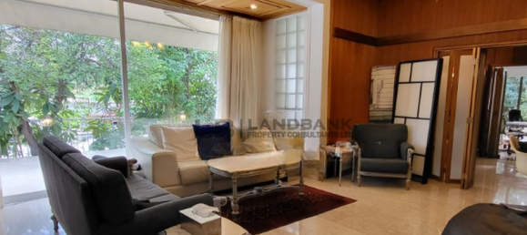 5 bedrooms House in Nicosia, Cyprus No. 13685 3