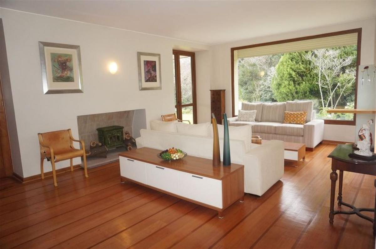 5 bedrooms House in Santiago, Chile No. 3036