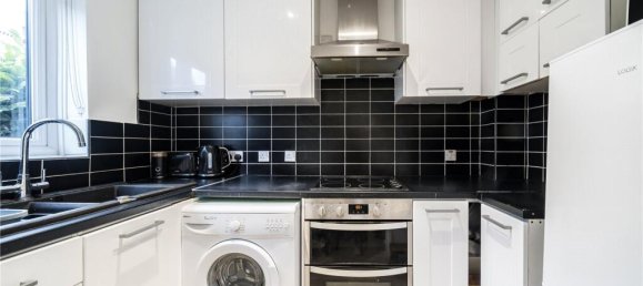 2 bedrooms House in London, United Kingdom No. 12931 17