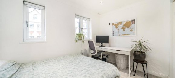 2 bedrooms House in London, United Kingdom No. 12931 12