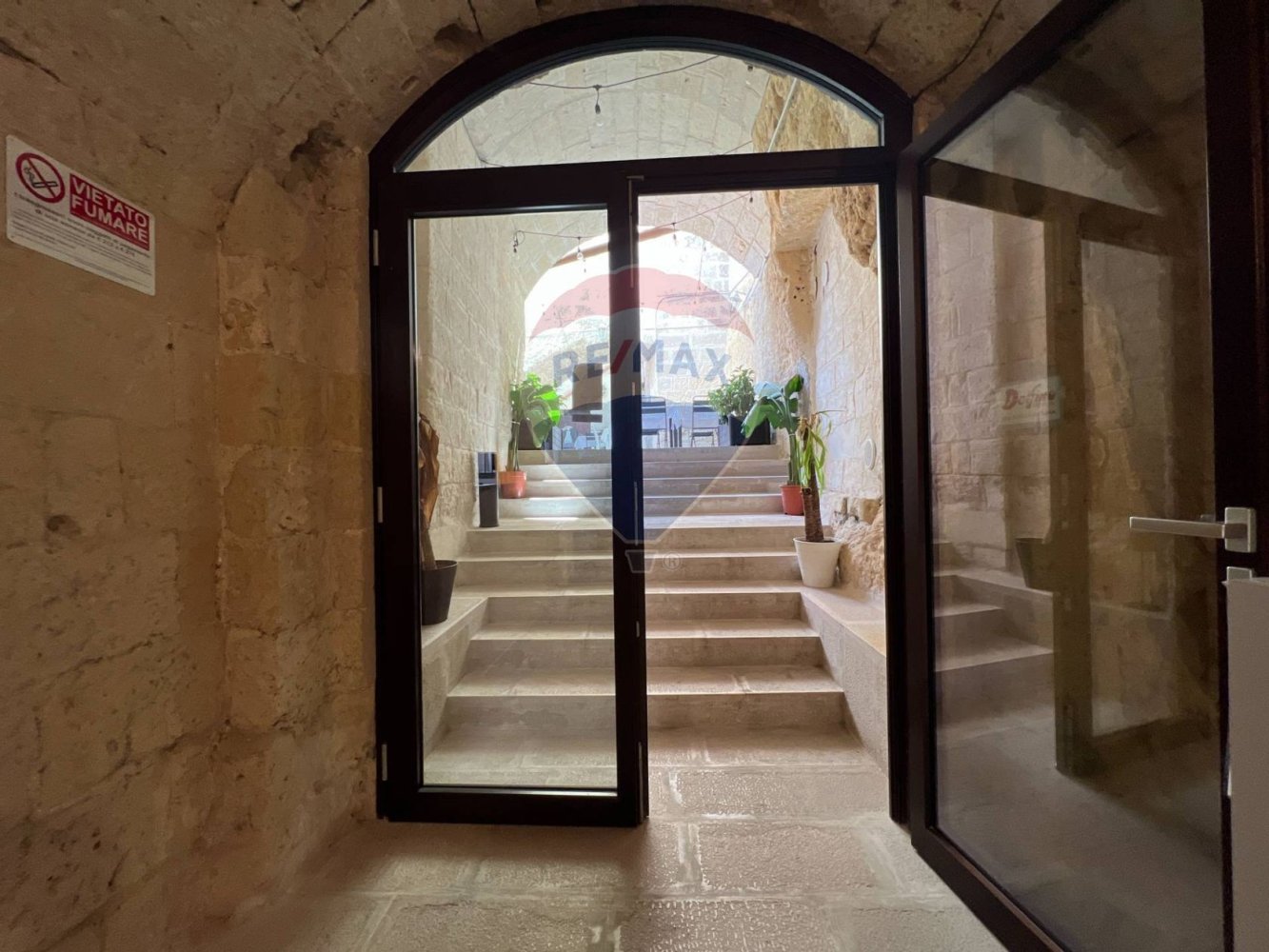 Propiedad comercial en Matera, Italy 140 m² No. 71373