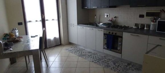 5 rooms Apartment in Sommariva del Bosco, Italy No. 277851 3