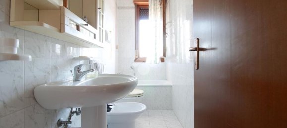 2 rooms Apartment in Jesolo, Italy No. 259993 16