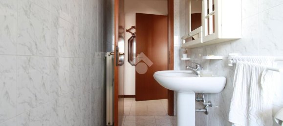 2 rooms Apartment in Jesolo, Italy No. 259993 9