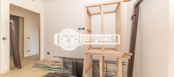 2 rooms Apartment in Rome, Italy No. 287515 23