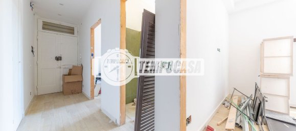 2 rooms Apartment in Rome, Italy No. 287515 38