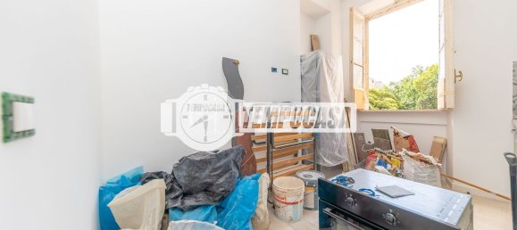 2 rooms Apartment in Rome, Italy No. 287515 2