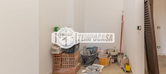2 rooms Apartment in Rome, Italy No. 287515 24
