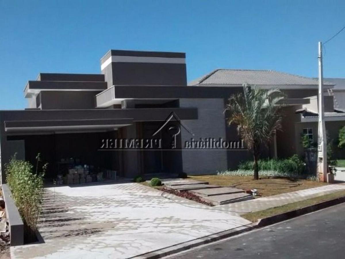 Casa de 3 dormitorios en Sao Paulo, Brazil No. 447928