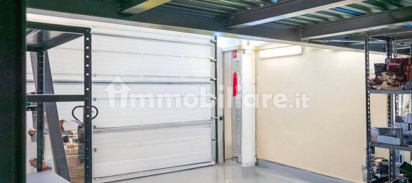 Armazém de 5 divisões em Capriolo, Italy N.º 13331 13