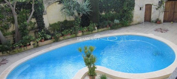 Villa de 5 dormitorios en Lija, Malta No. 8477 2