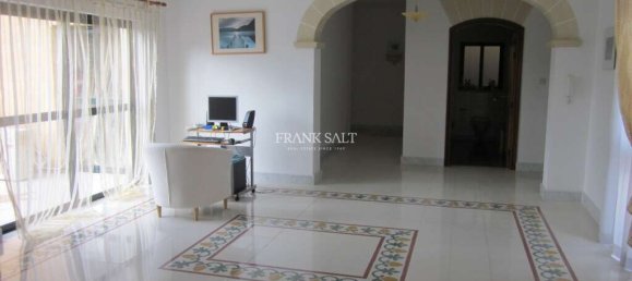 Villa de 5 dormitorios en Lija, Malta No. 8477 9