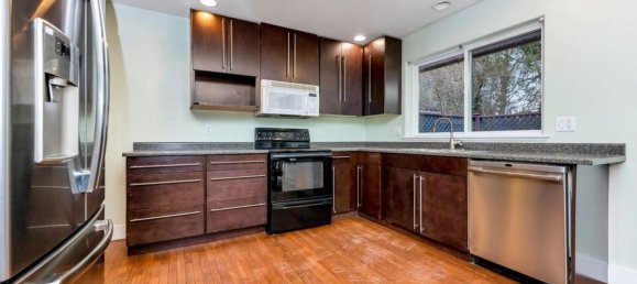 2 bedrooms House in British Columbia, Canada No. 1274 8