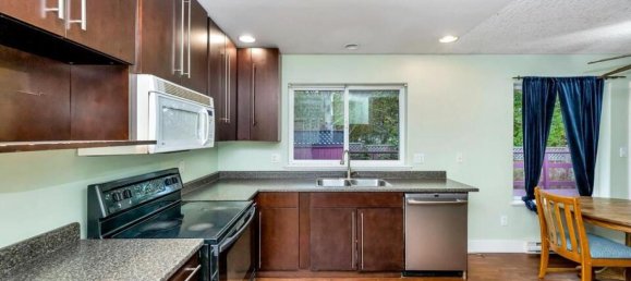 2 bedrooms House in British Columbia, Canada No. 1274 6