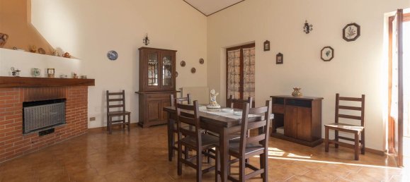 5-Zimmer Haus in Poggio Catino, Italy, Nr. 205874 8