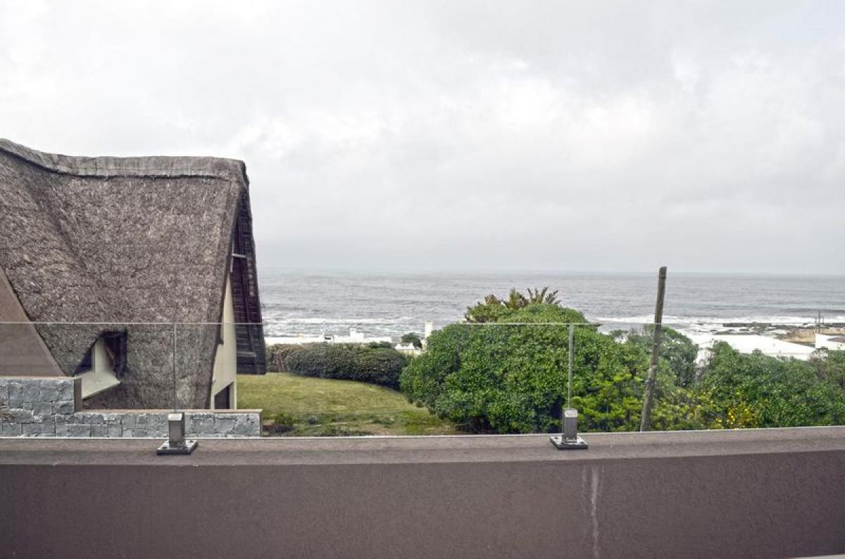 3 bedrooms Apartment in Maldonado, Uruguay No. 10298